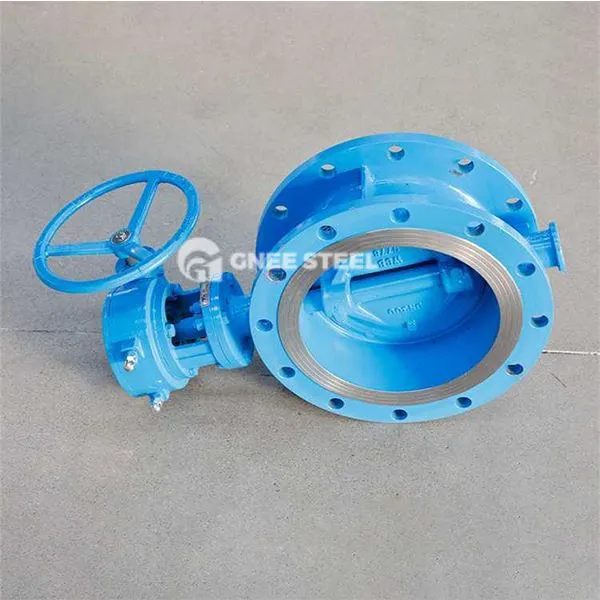 Oglekļa tērauda trīskāršā nobīdes tauriņu vārsti